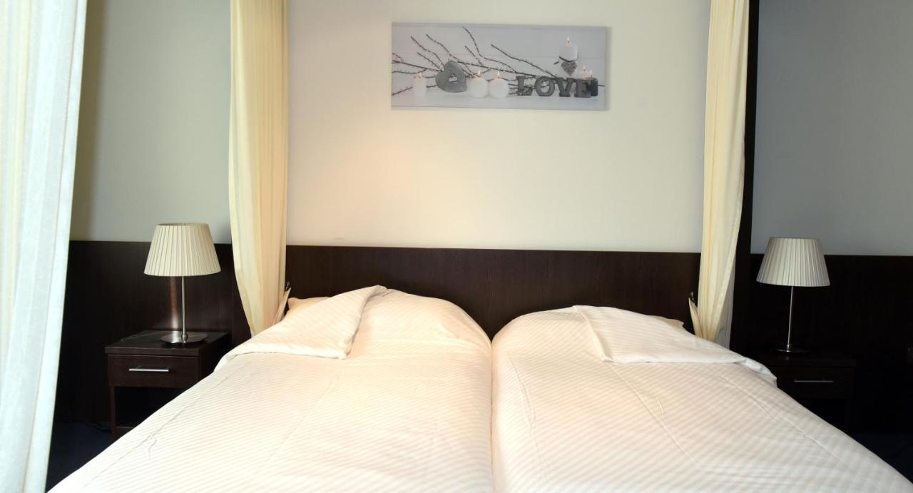 Hotel Schuurman Emlichheim Экстерьер фото